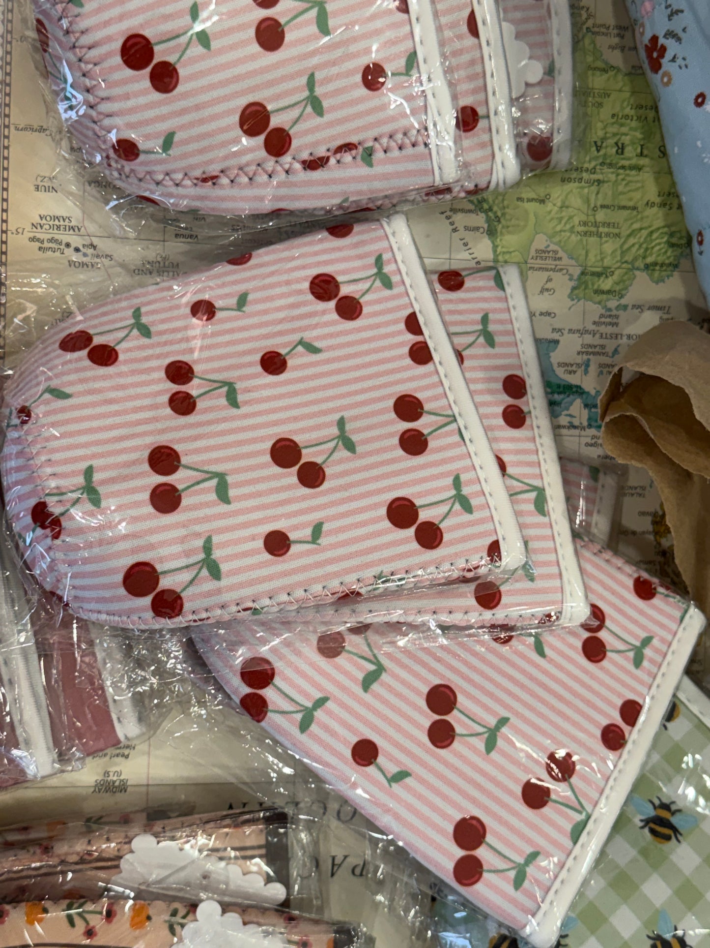 Medium (20-24 oz) cup cozy