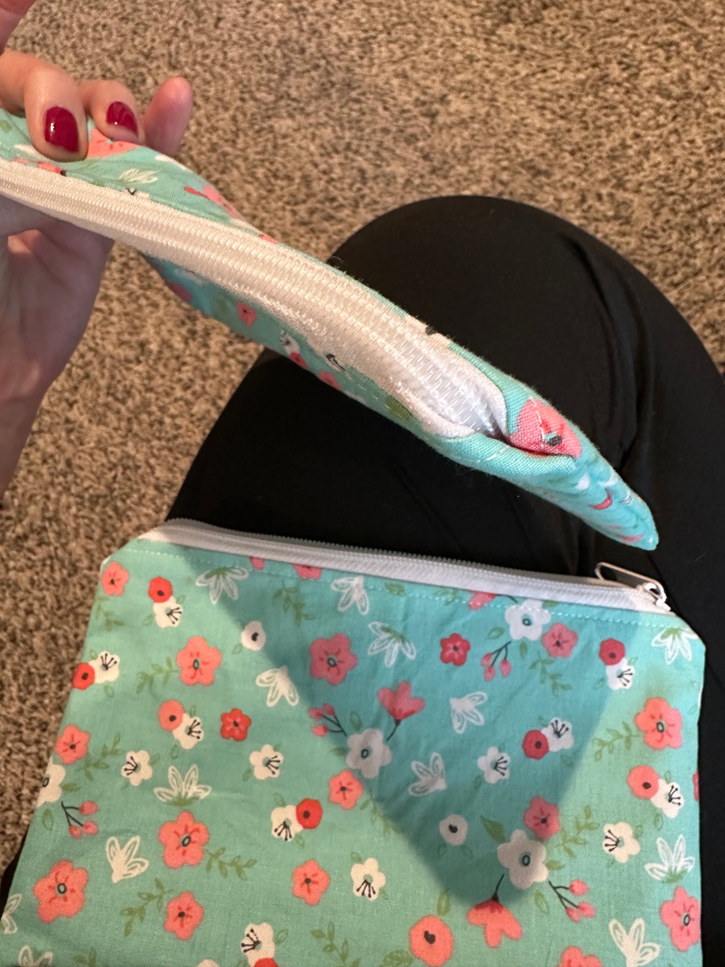 Pinched zipper flap pouch