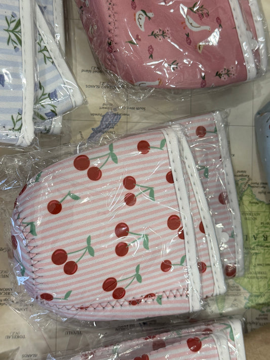 Small (16-20 oz) cup cozy