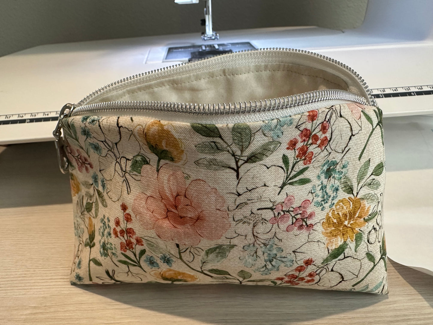 Sophisticated pouch in “Wedding Fabric”